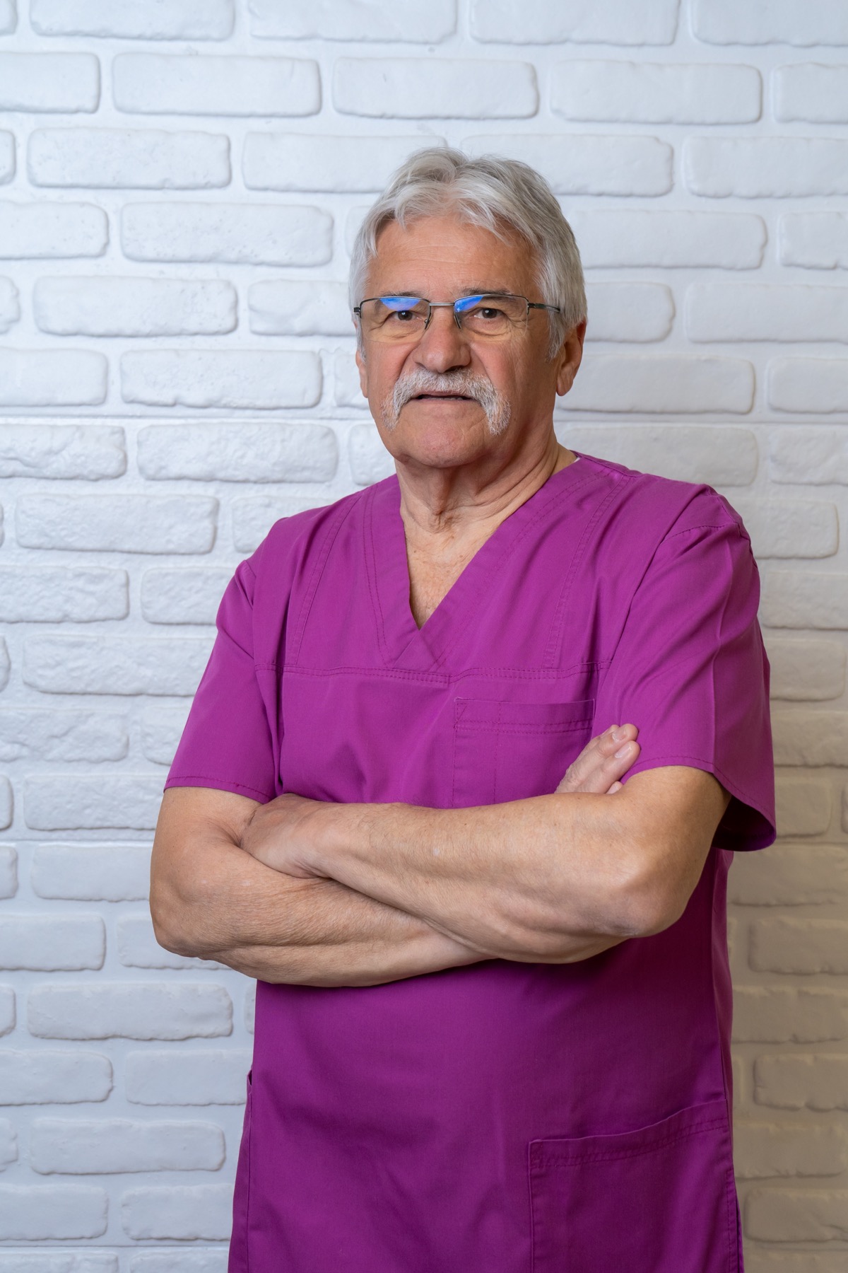 Dr. Bónis István - medic stomatolog, fondatorul clinicii